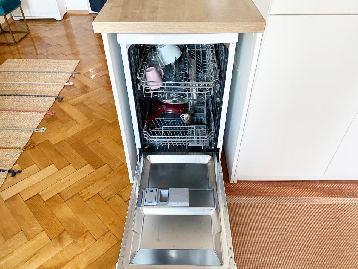 Bright Apartment 45M2 - Free Parking - Wifi リエカ エクステリア 写真