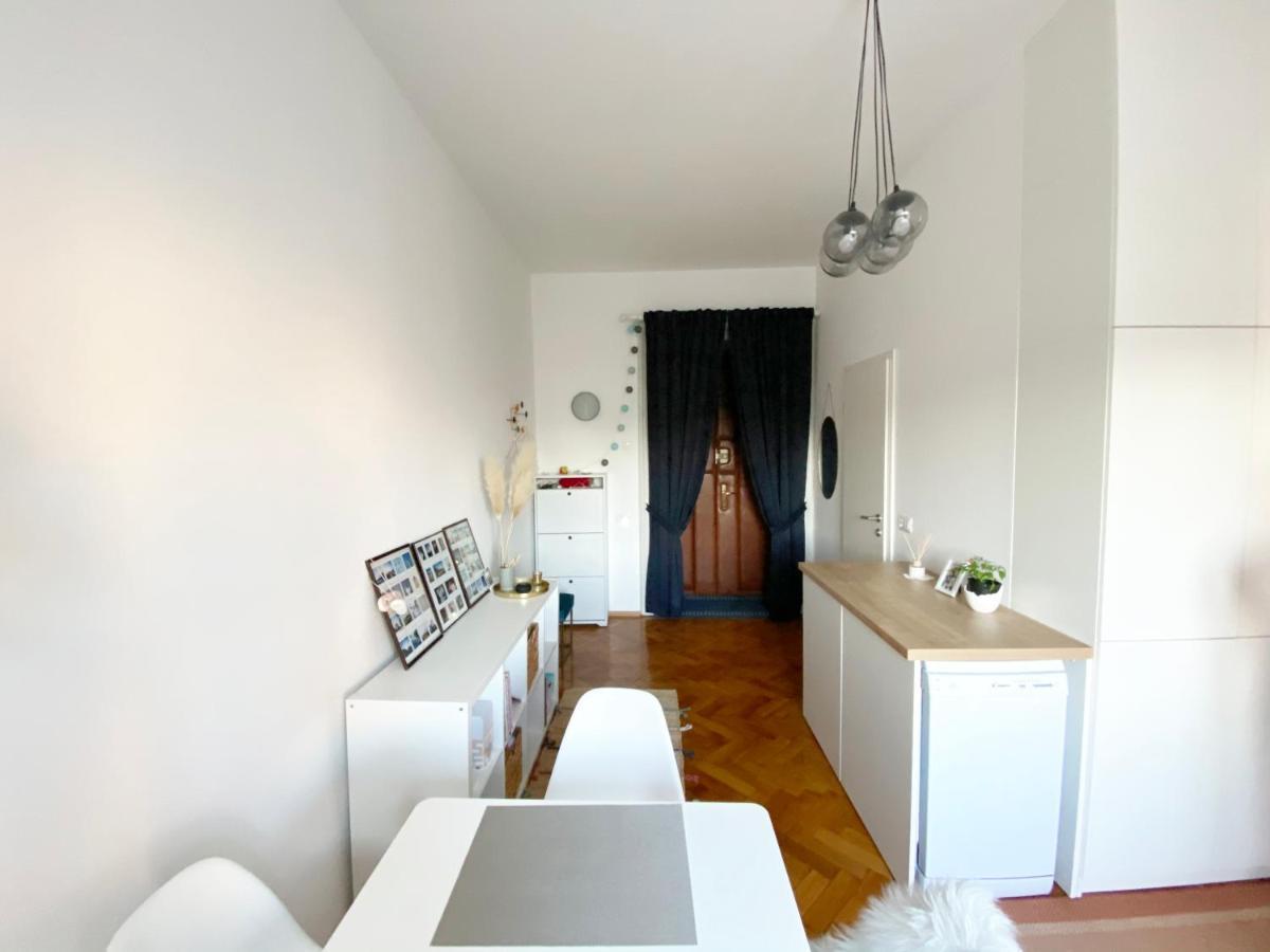 Bright Apartment 45M2 - Free Parking - Wifi リエカ エクステリア 写真