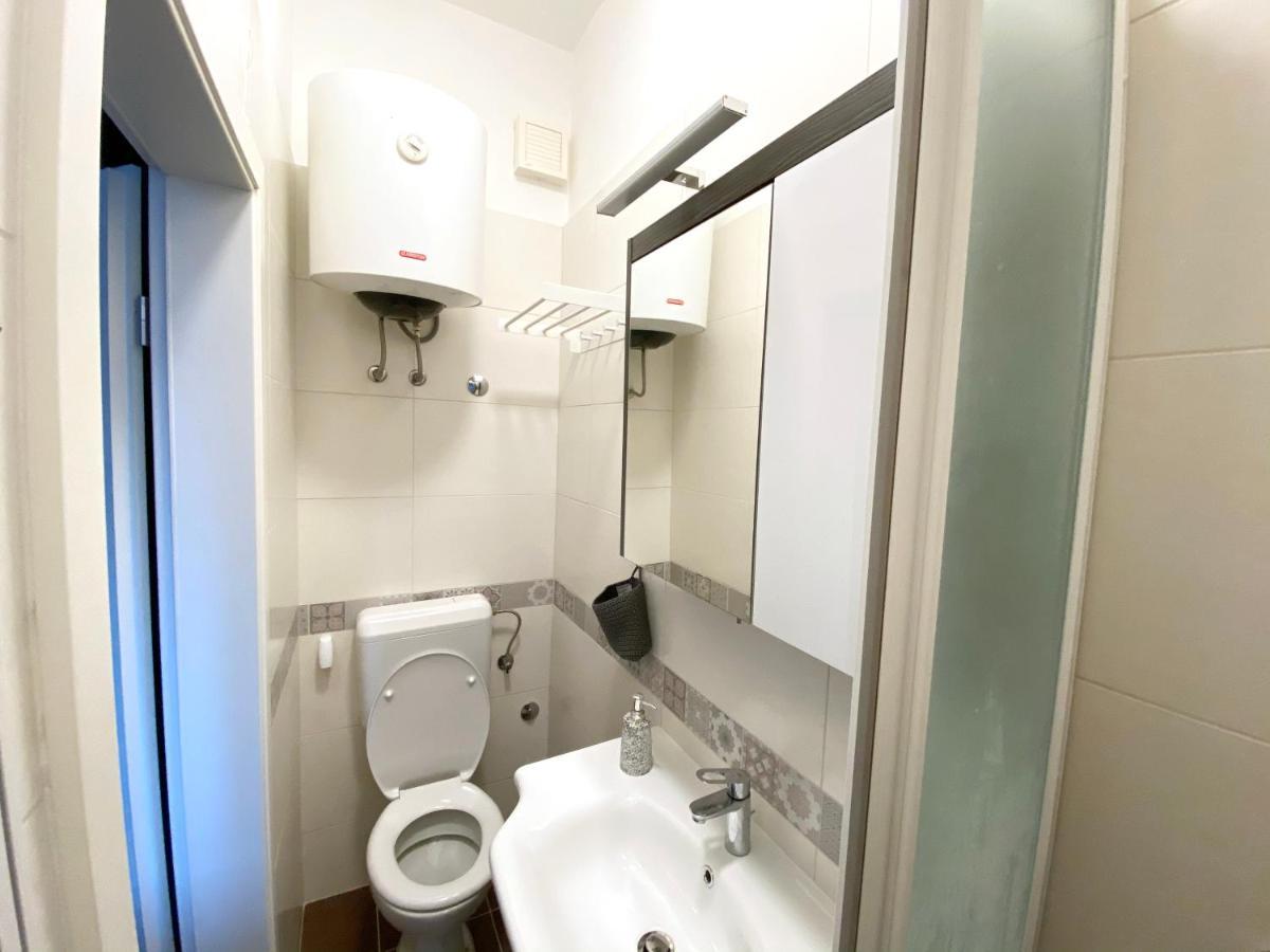 Bright Apartment 45M2 - Free Parking - Wifi リエカ エクステリア 写真